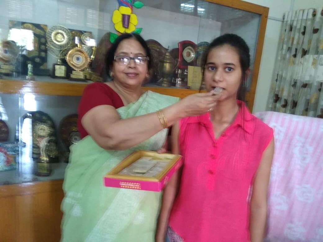 UK Board of education Result 2018, toppers celebration photos