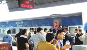 The death of the child in Brahmaputra Mail, the commotion of passengers at the station