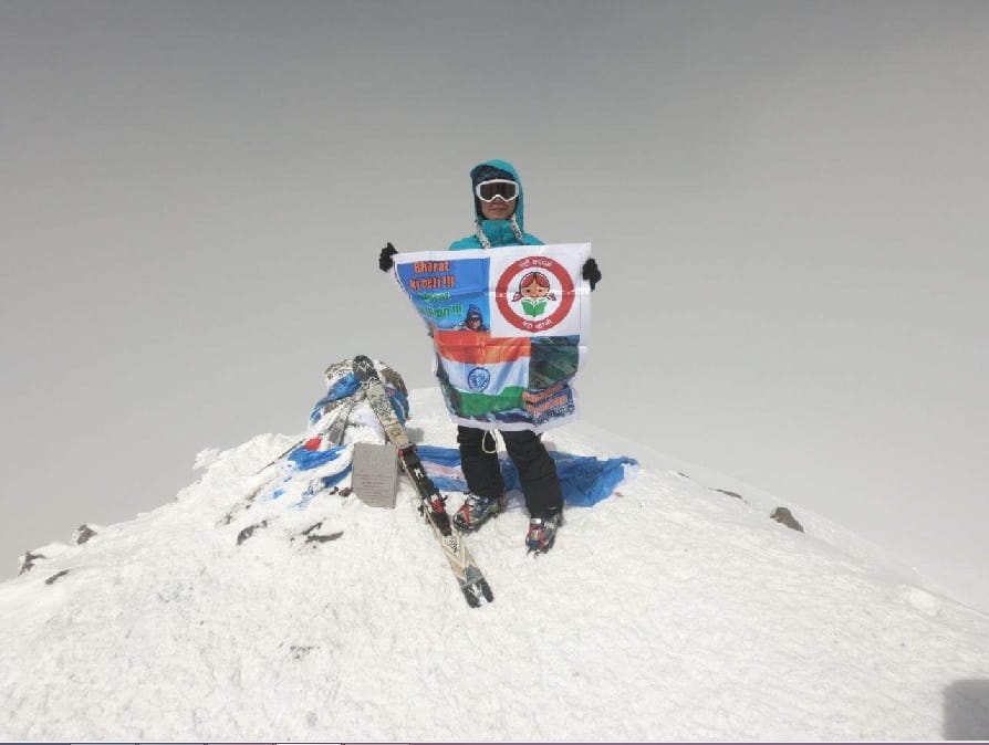 Mountaineer amisha chauhan climb Mount Elbrus in 71 hours