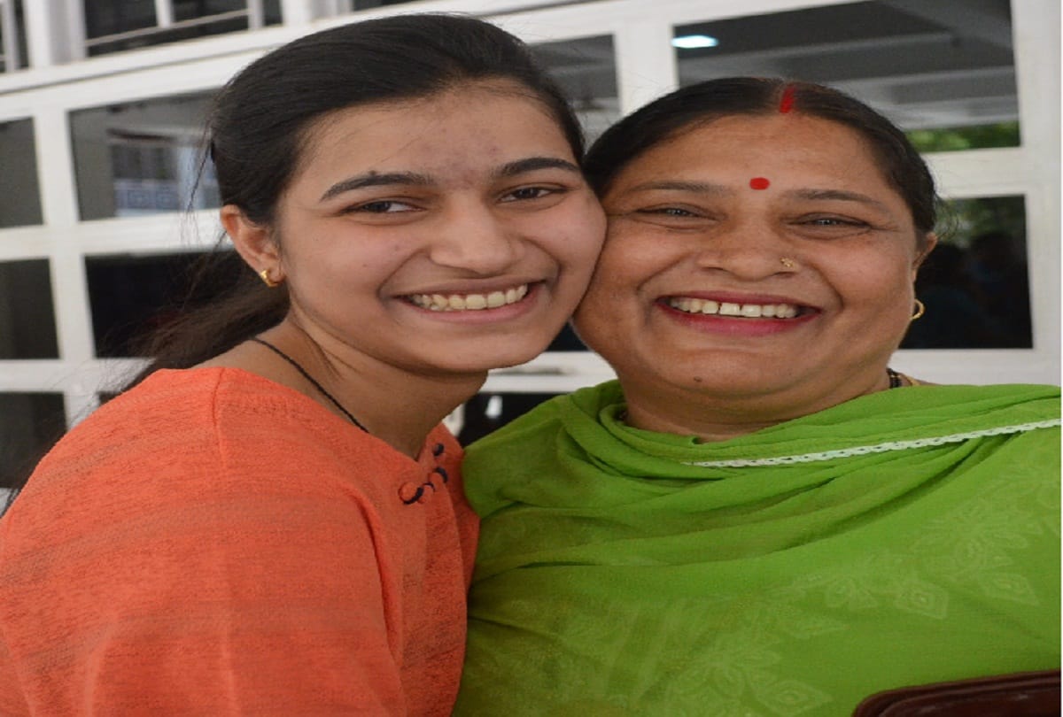 CBSE 12th Result 2018- third topper Ananya Singh interview 