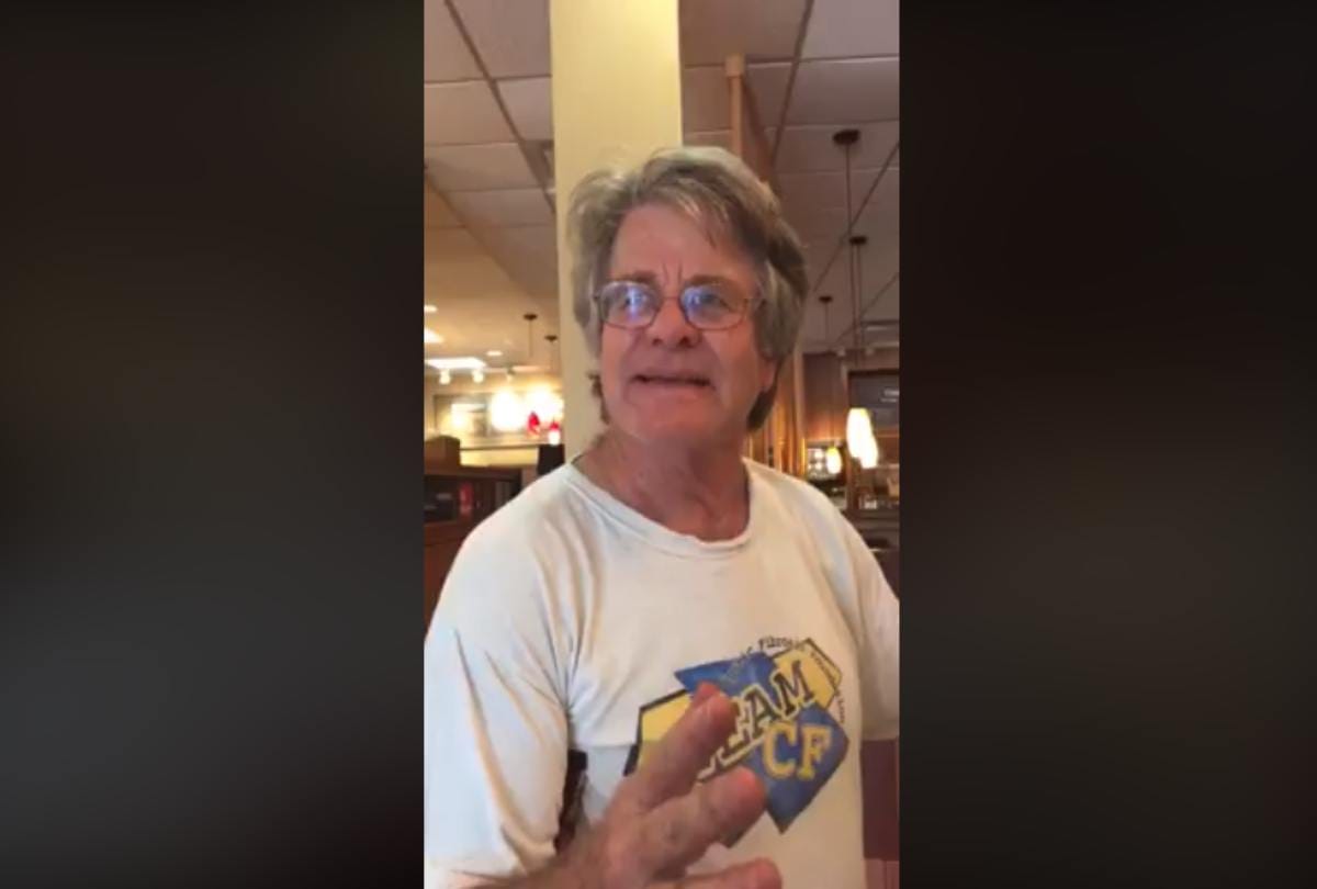 Video viral of a Australian man who is speaking Bhojpuri 