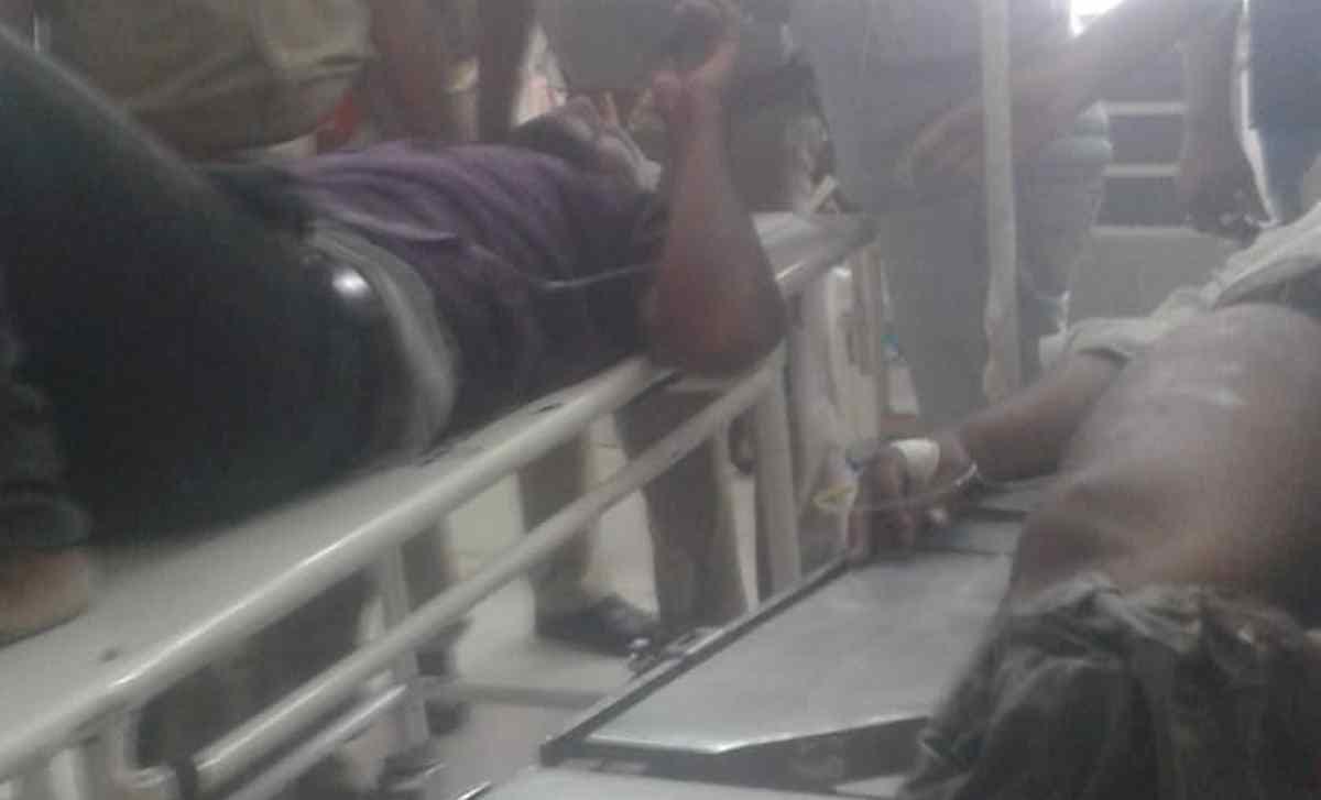 Two gangaster injured in police encounter in azamgarh