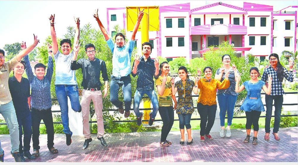 CBSE Class 12th Results 2018 Agra