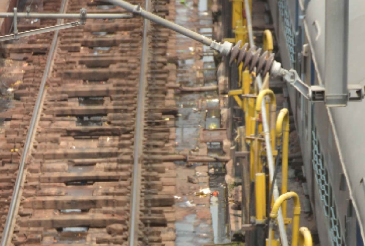 Charbagh is the ninth most dirty railway station in the country