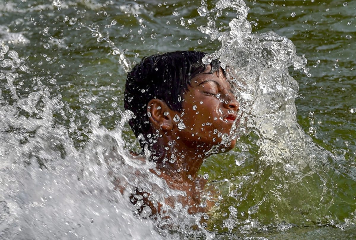 heat storm hits and weather change in Delhi NCR