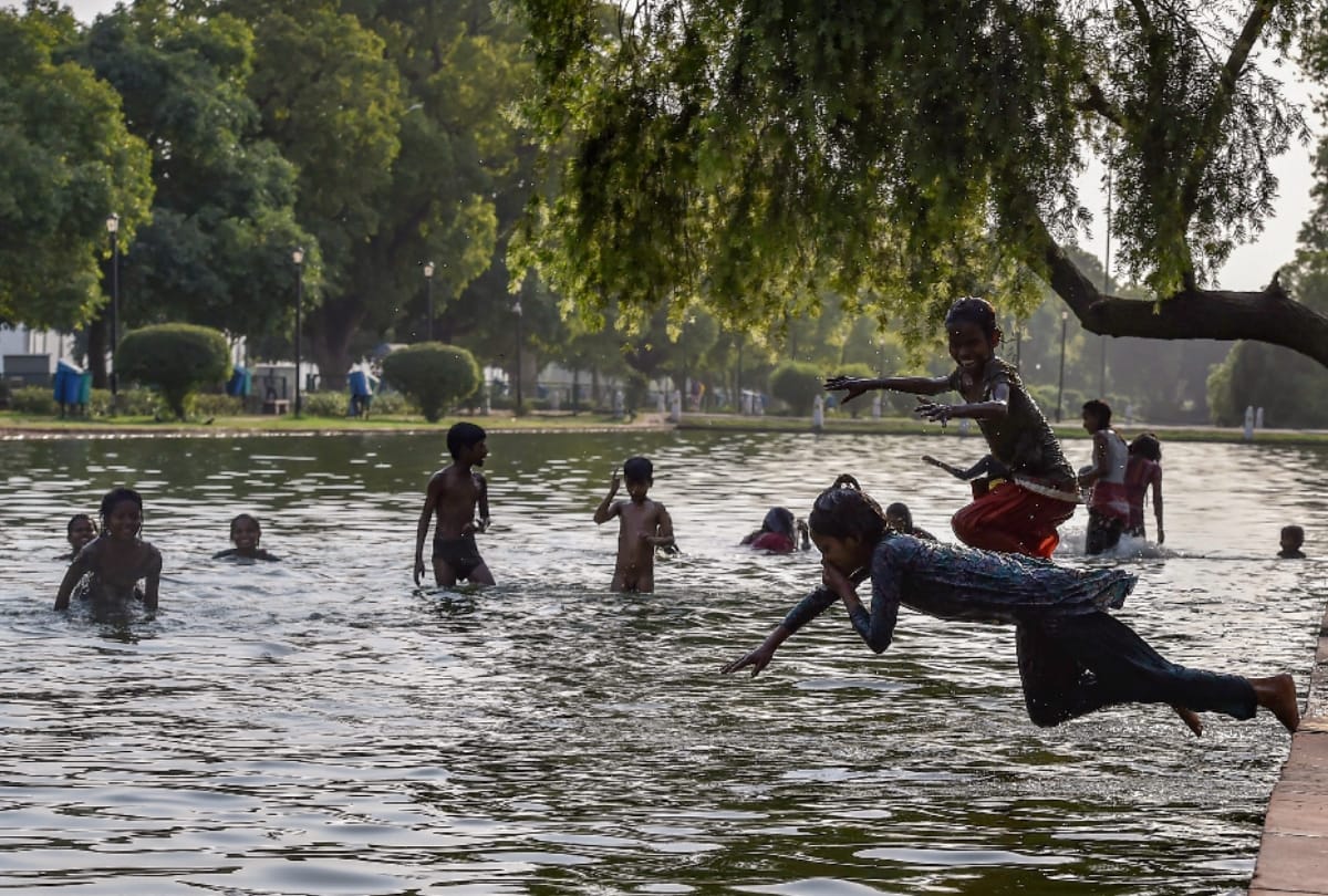 heat storm hits and weather change in Delhi NCR