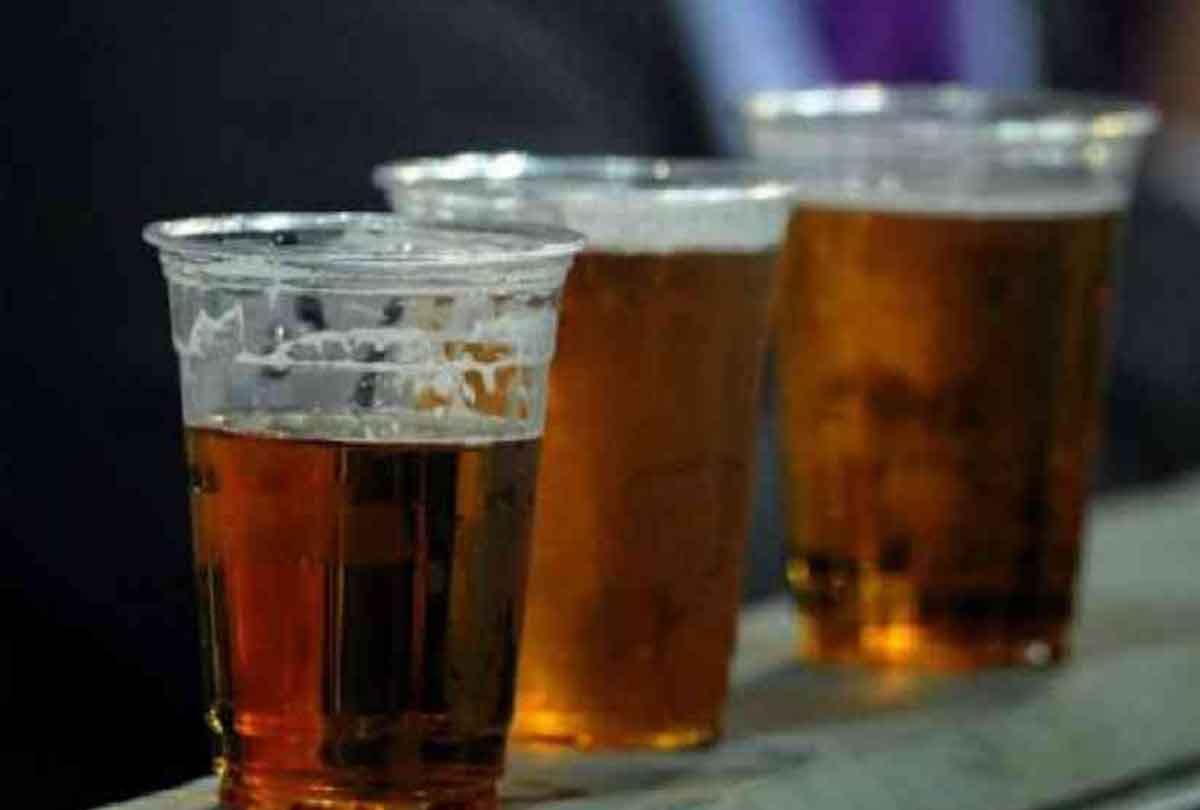 Poisonous liquor case in Kanpu, police caught illegal liquor