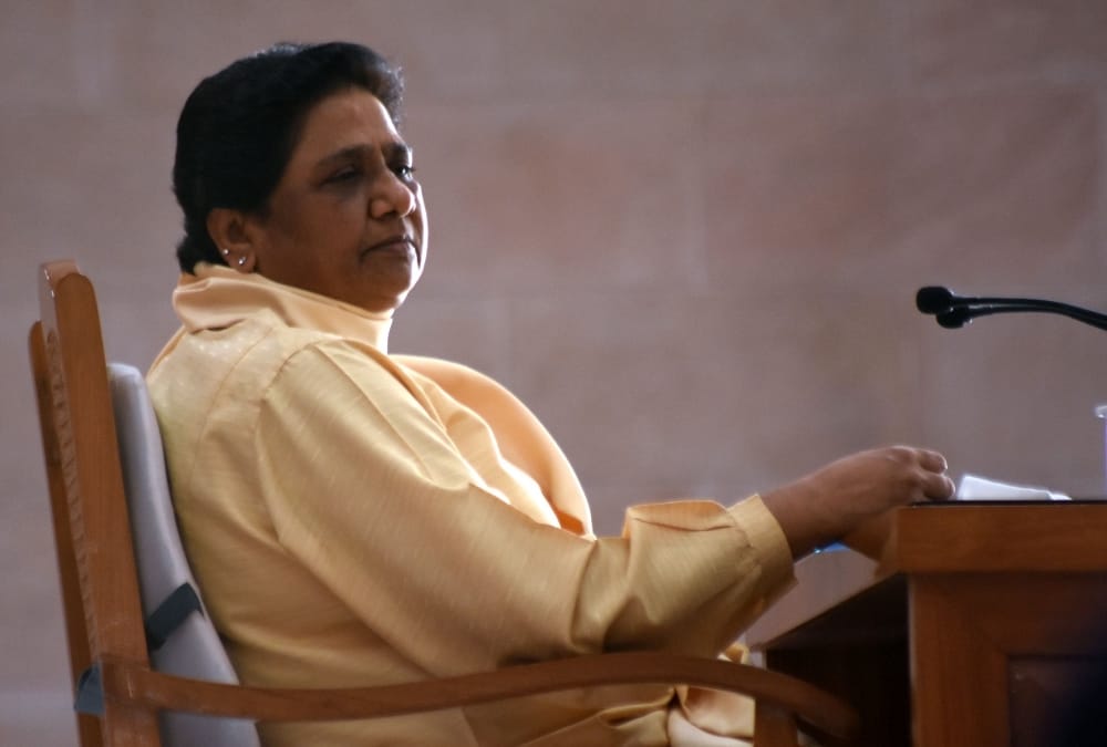 government bungalow allotted to mayawati was on fake order