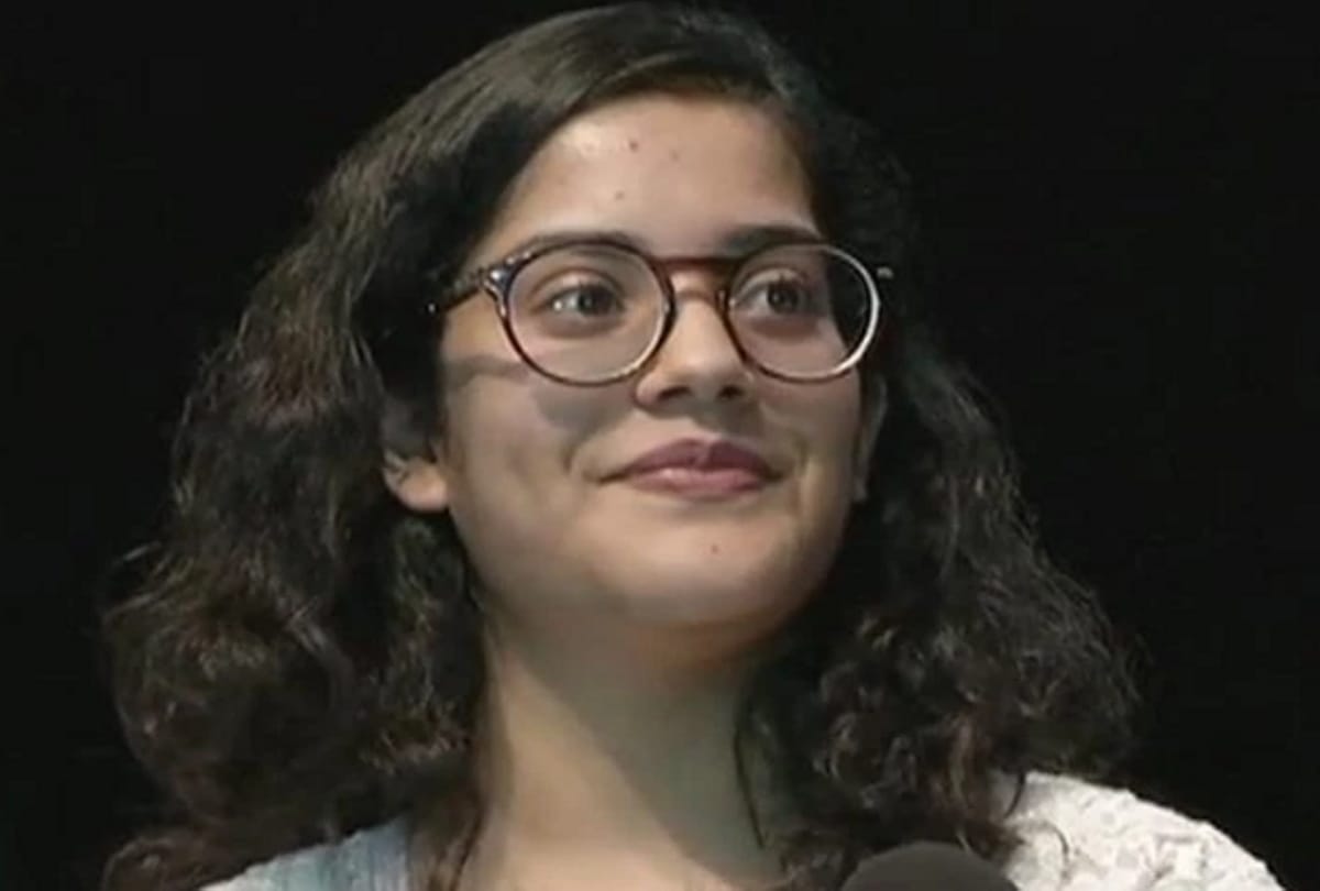 Meghna srivastava top rank in all india in CBSE board result