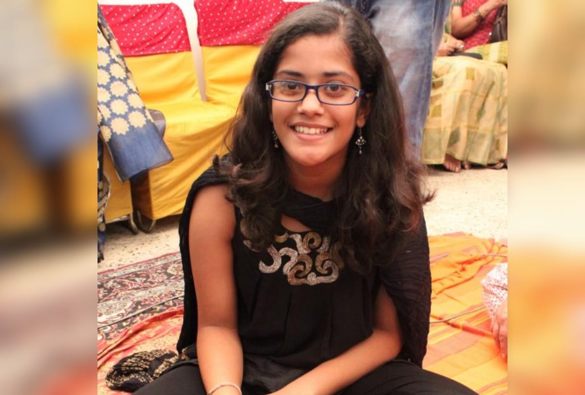 Meghna srivastava top rank in all india in CBSE board result