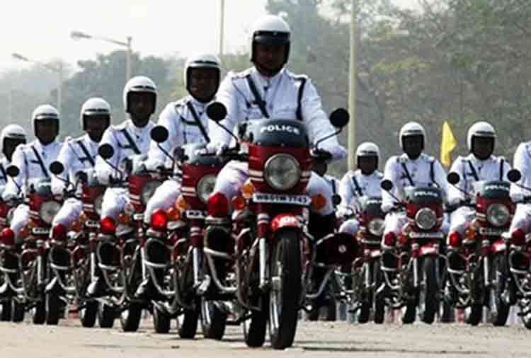 jobs for 8th passed on kolkata police apply before this date