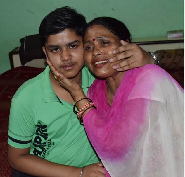 Father emotional after hear son become uttarakhand board topper photos