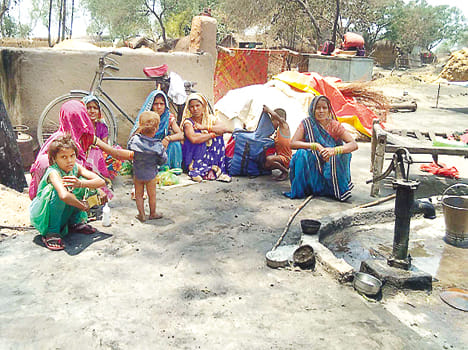 Fire victims passed through the sunny days