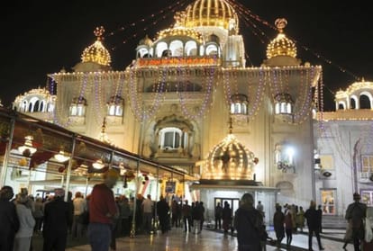 last year 12 lakh international tourists visit in bangla sahib delhi