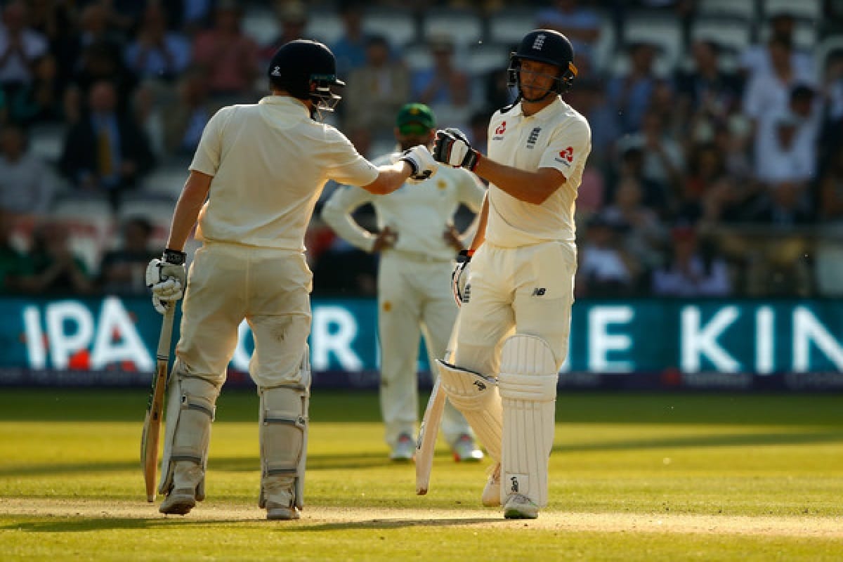 jos buttler and dominic beese saves englands innings defeat against pakistan