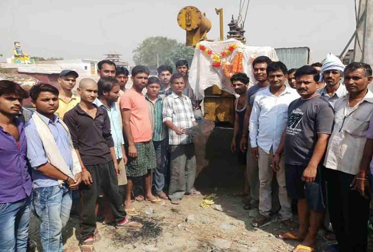 People protested against power department in Bhitargaon