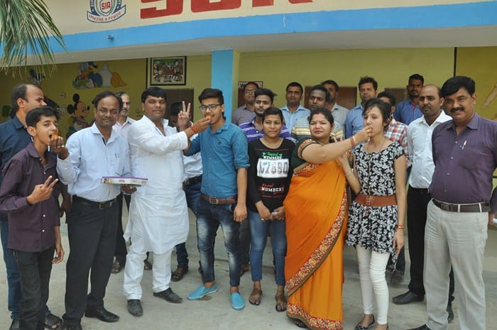 cbse result: fiza akfhtar first in district