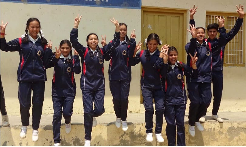 Four students in high school and two students in intermediate merit