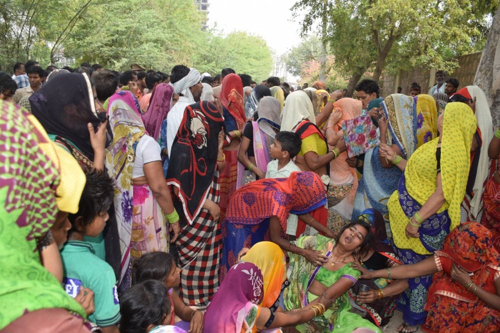 ट्रैक्टर ट्राली से कुचल कर बच्चे की मौत