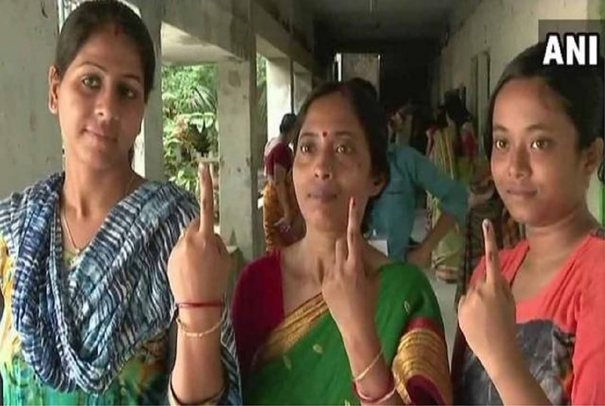 bypolls in Kairana including four Lok Sabha and 10 assembly seats begins live updates