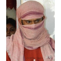 बीस हजार का इनामिया बदमाश चढ़ा पुलिस के हत्थे