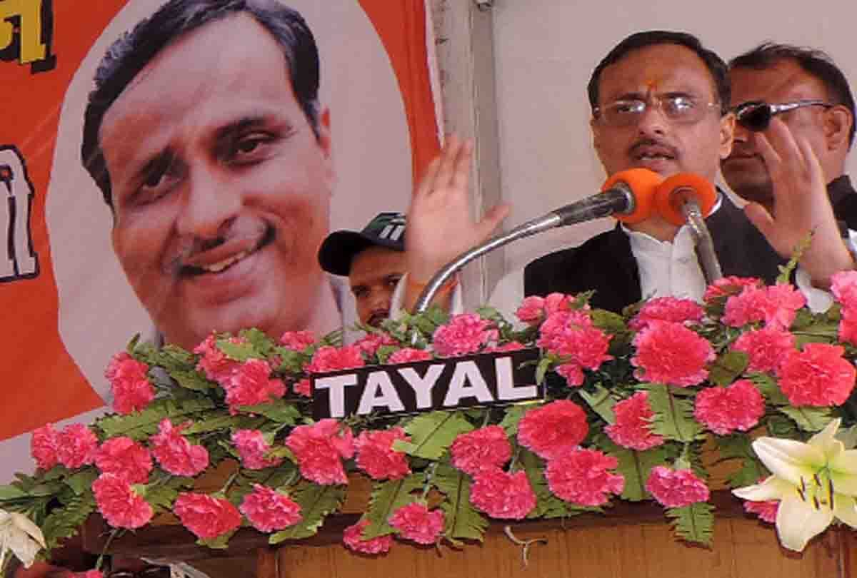 Deputy CM Dinesh Sharma said that BSP chief forgot guest house case