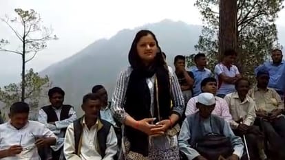  villagers do not give vote for road in Tharali Assembly by election 2018