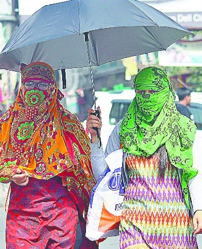 taapmaan gira, par garmi se nahi mili raahat