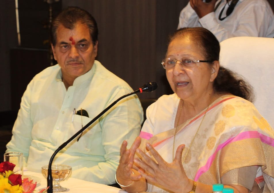  Lok Sabha speaker sumitra mahajan revealing about Commonwealth meeting in Pakistan
