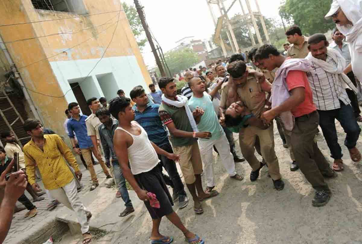 man climbed up to water tank and threat to suicide 