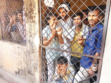 Seasonal detainees do not have heat