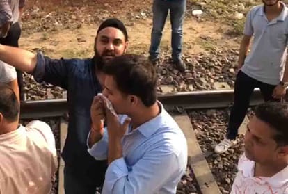 Passengers of Shatabdi Express angry in heat