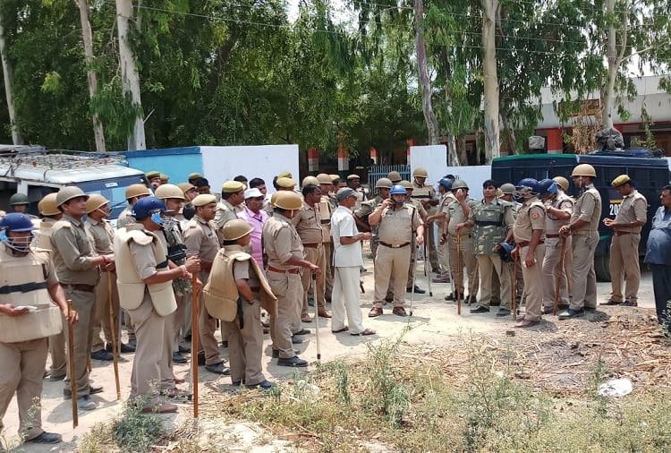 Kairana byelection 2018: Beaten the officer, Police force deployed