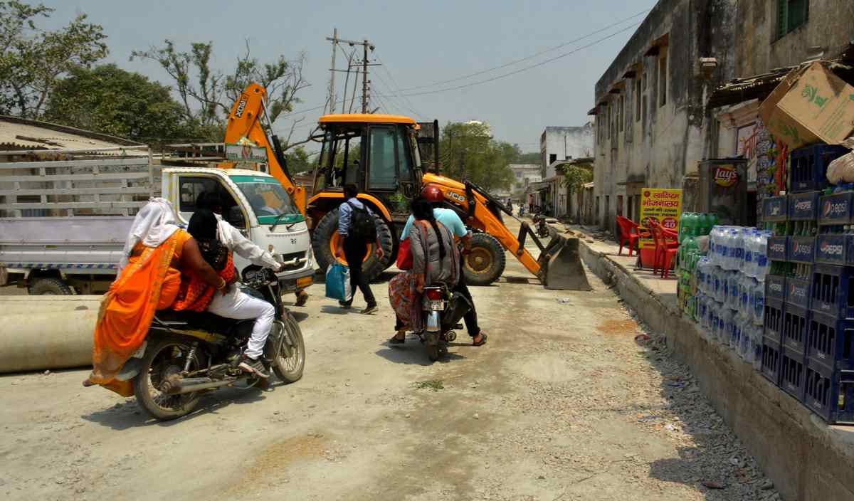 Cantt and lahartara route will be no stapages and no overtaking zone