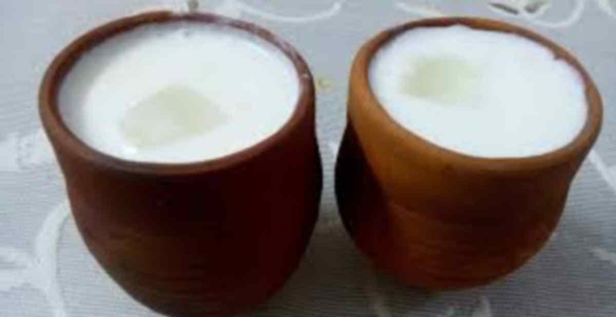 Famous lassi sell full year in this place at varanasi
