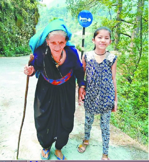102 year old prem singh give vote in Tharali Assembly by election 2018