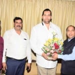  Dalip Singh Rana (Great Khali) calls on the Chief Minister Jai Ram Thakur