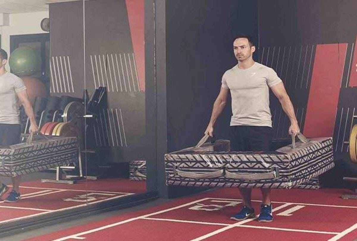 Father transformed his body with six pack in just eight weeks