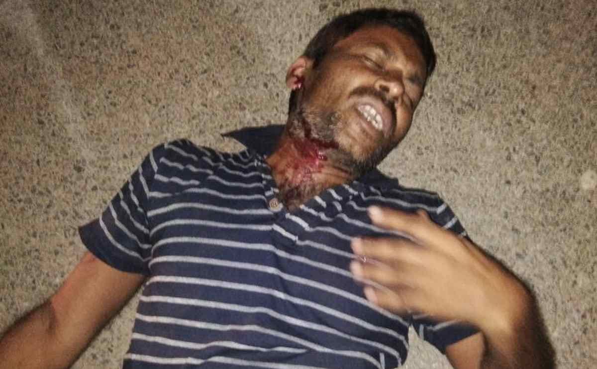 Police beaten truck driver in chandauli