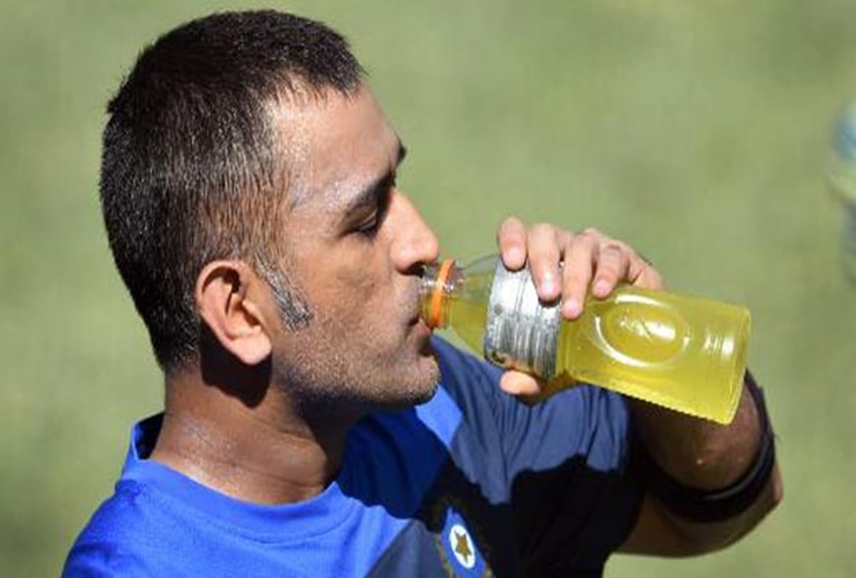 ms dhoni becomes highest tax payer in bihar and jharkhand