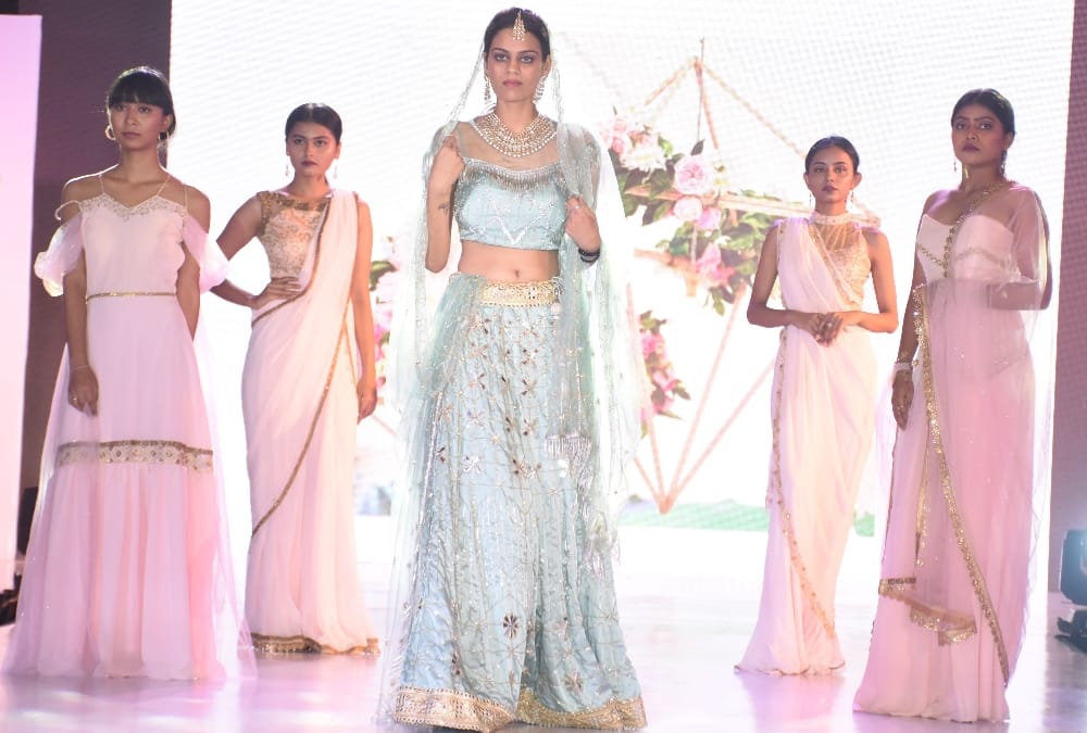 pics of fashion show in lucknow.