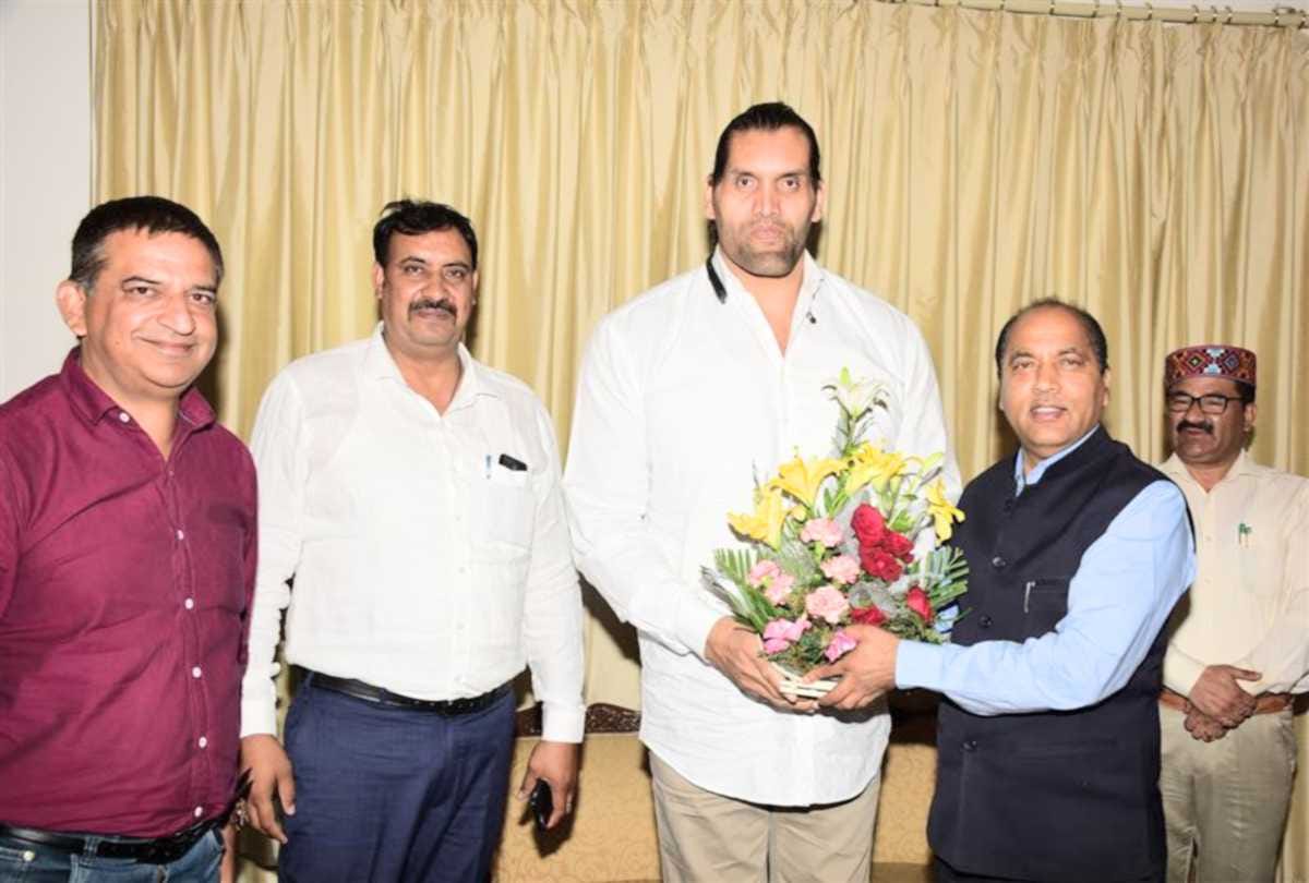  Dalip Singh Rana (Great Khali) calls on the Chief Minister Jai Ram Thakur