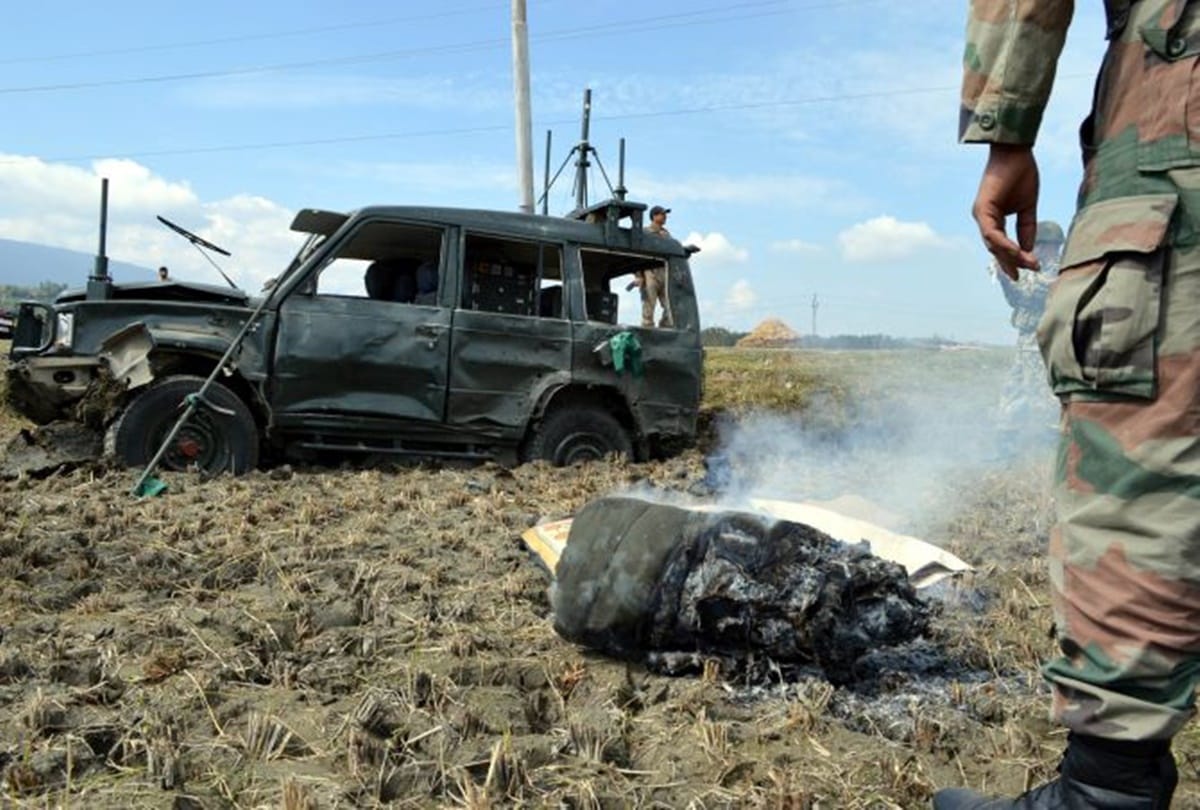 terrorist follow Naxalites in jammu and kashmir ,through IED blasts targeted security forces