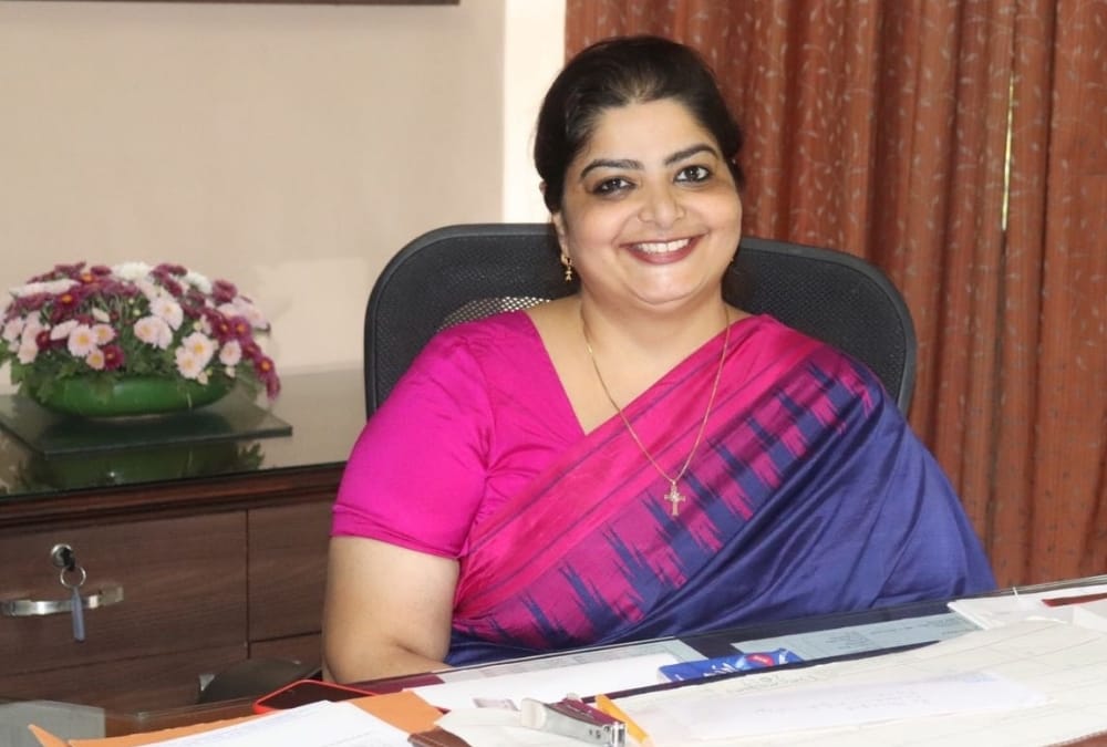 women discussed about menstruation in temple.