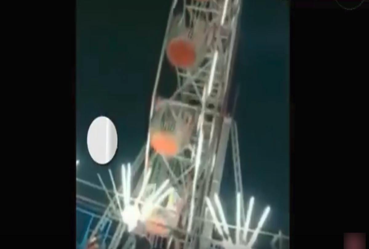 Take a look at these pictures before you sit in giant roller coaster ride 