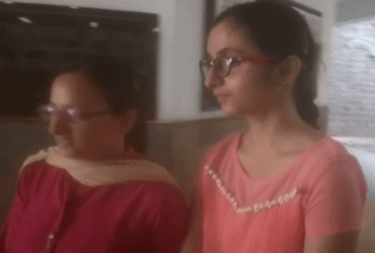 Differently abled range sanya gandhi top india top in cbse 10th result