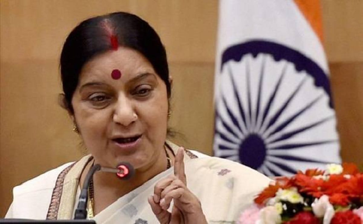 Sushma Swaraj Found Bollywood Fan In Uzbekistan 