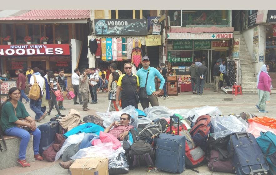 मनाली में क्लॉक रूम न होने से सैलानी परेशान