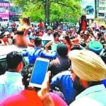 किन्नरों का विरोध प्रदर्शन