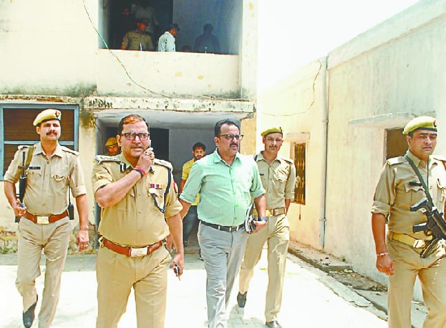 Dehradun's maid committed suicide in police station